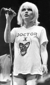 debbieharrys-snatch Fashion DON'T. Blondie sold out - we all know this. But did you know that Blondie frontwoman also was the first Brittney Spears? Here we can see her genitals as she performs in the late 1970s. Say it with me now: "EEEEEW"